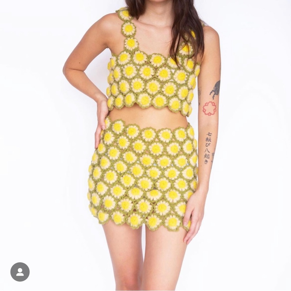 Series NY Daisy Crochet Tank Top NWOT